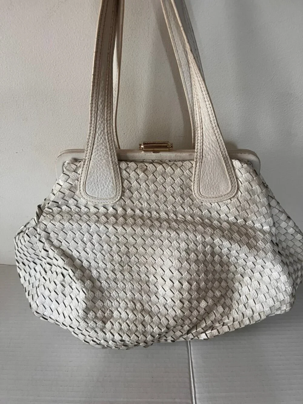 VINTAGE ELLIOTT LUCCA WOVEN SATCHEL BAG CLASP CLOSURE